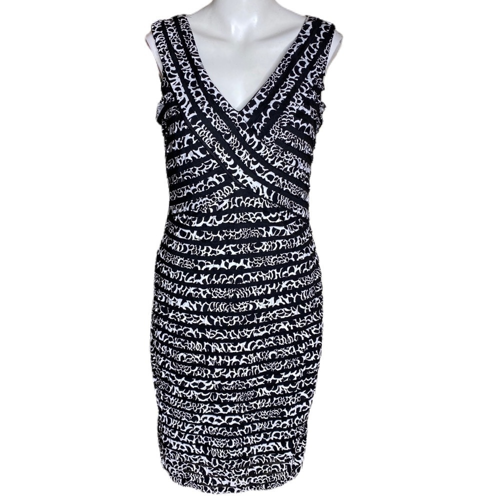 Robbie Bee Dress Ruffles Black & White Shift